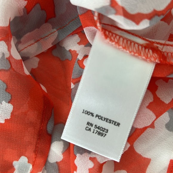 💚Banana Republic Sleeveless Button Blouse 💚 - Picture 6 of 6